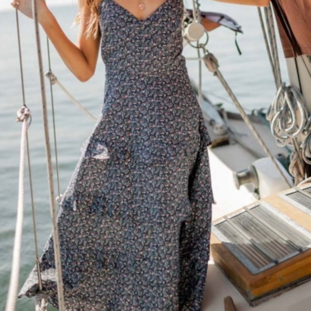 Zunia floral Tiered Midi Dress